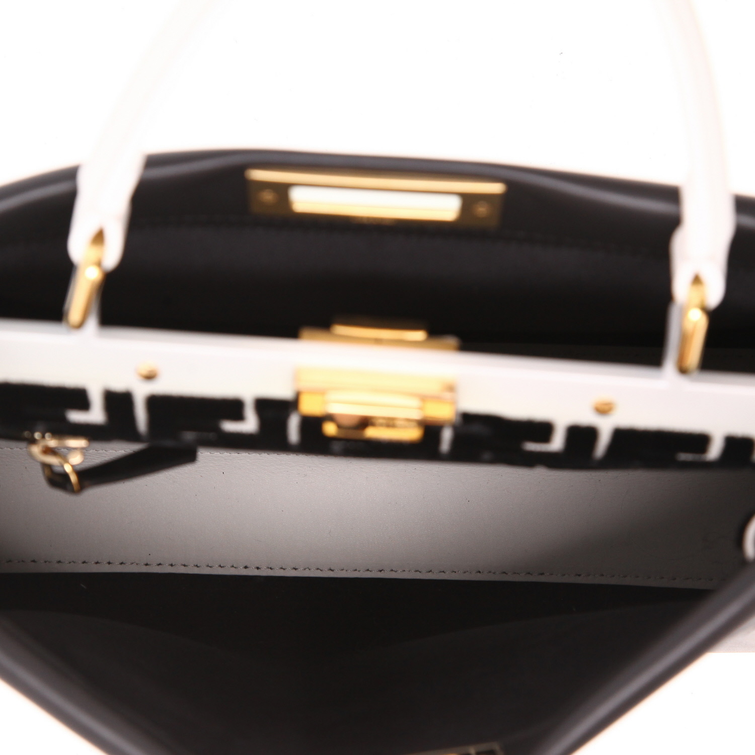 Fendi  Peekaboo ISeeU handbag  in black and white leather - Detail D4