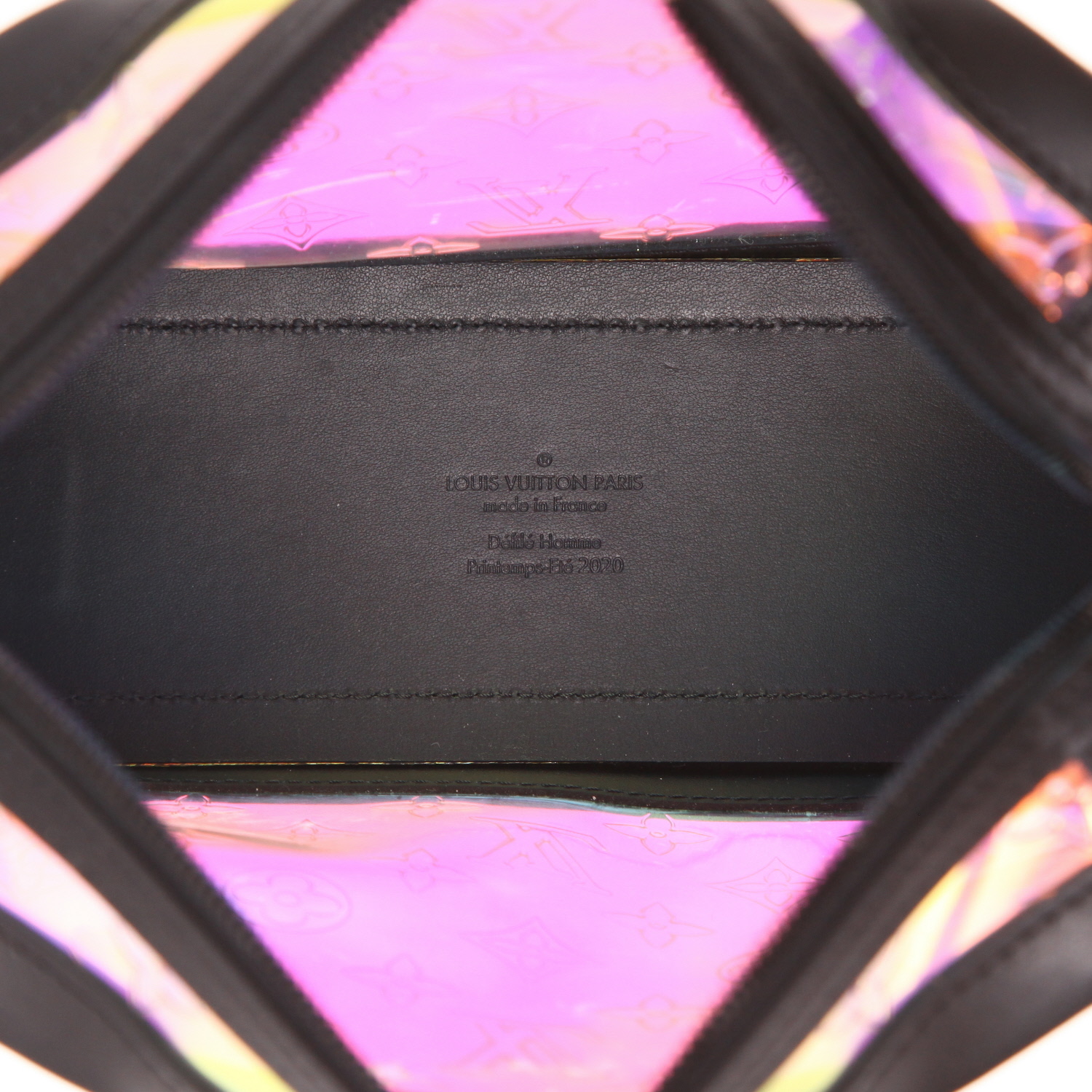 Sac bandoulière Louis Vuitton  Soft Trunk en vinyle transparent et cuir noir - Detail D3