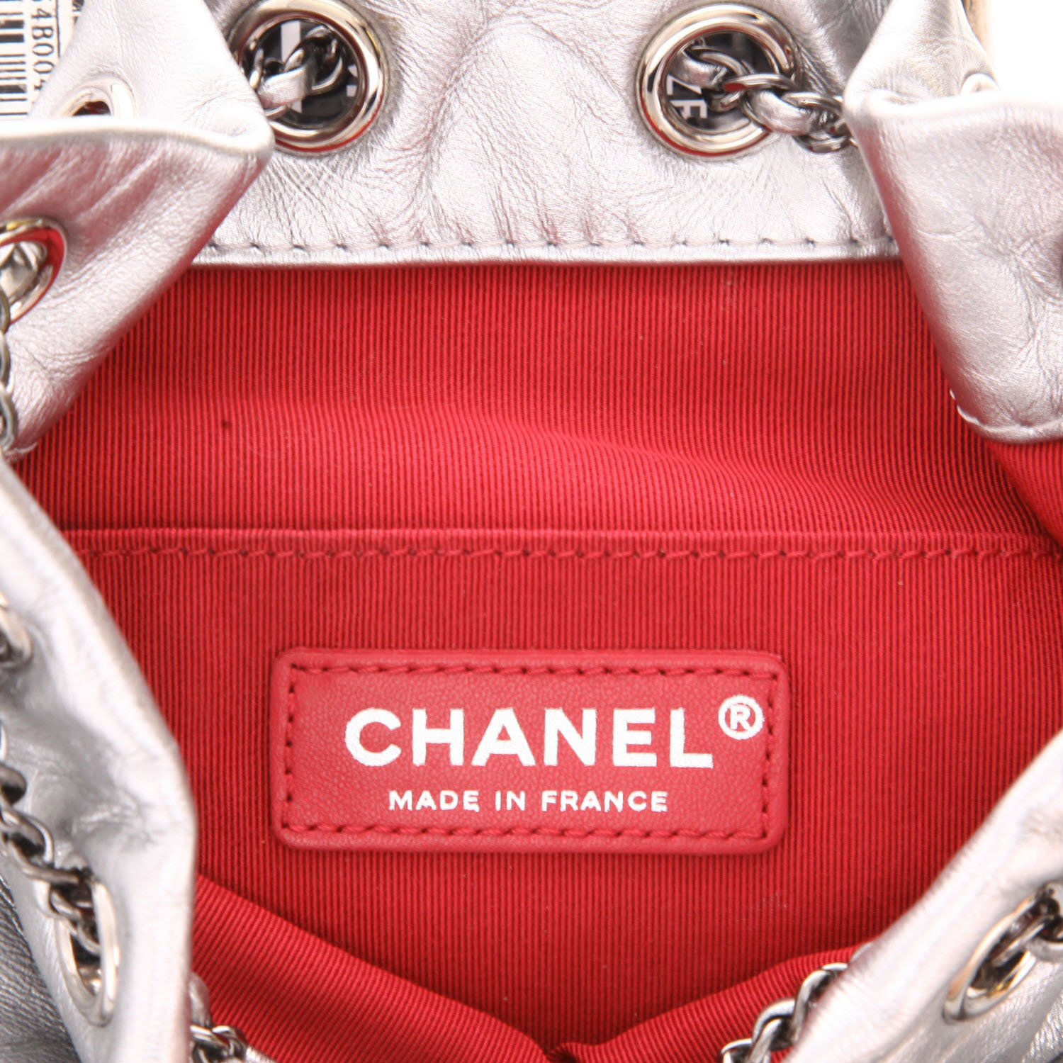 Sac bandoulière Chanel  Gabrielle Bucket en cuir argenté - Detail D2