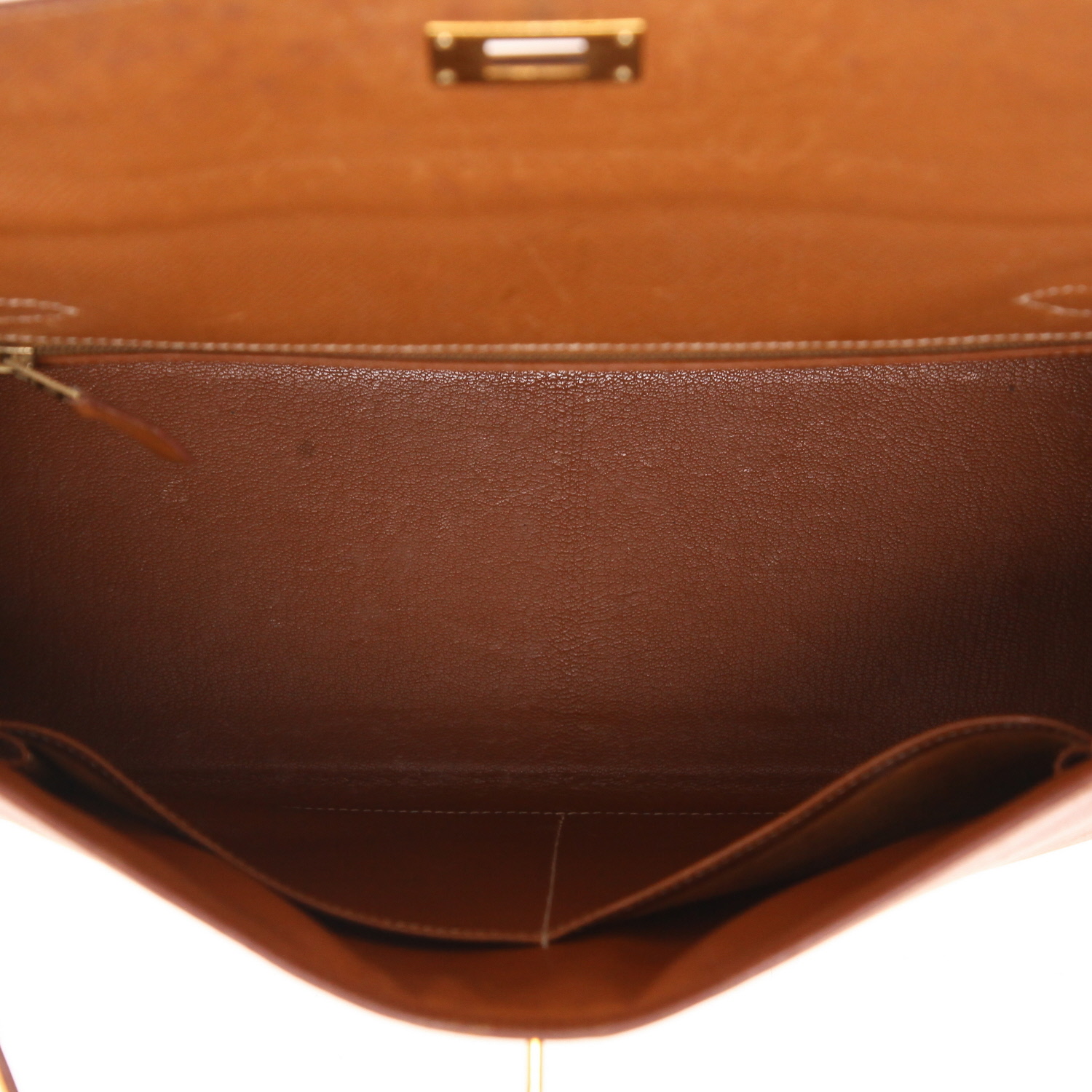 Hermès  Kelly 32 cm handbag  in gold Courchevel leather - Detail D3