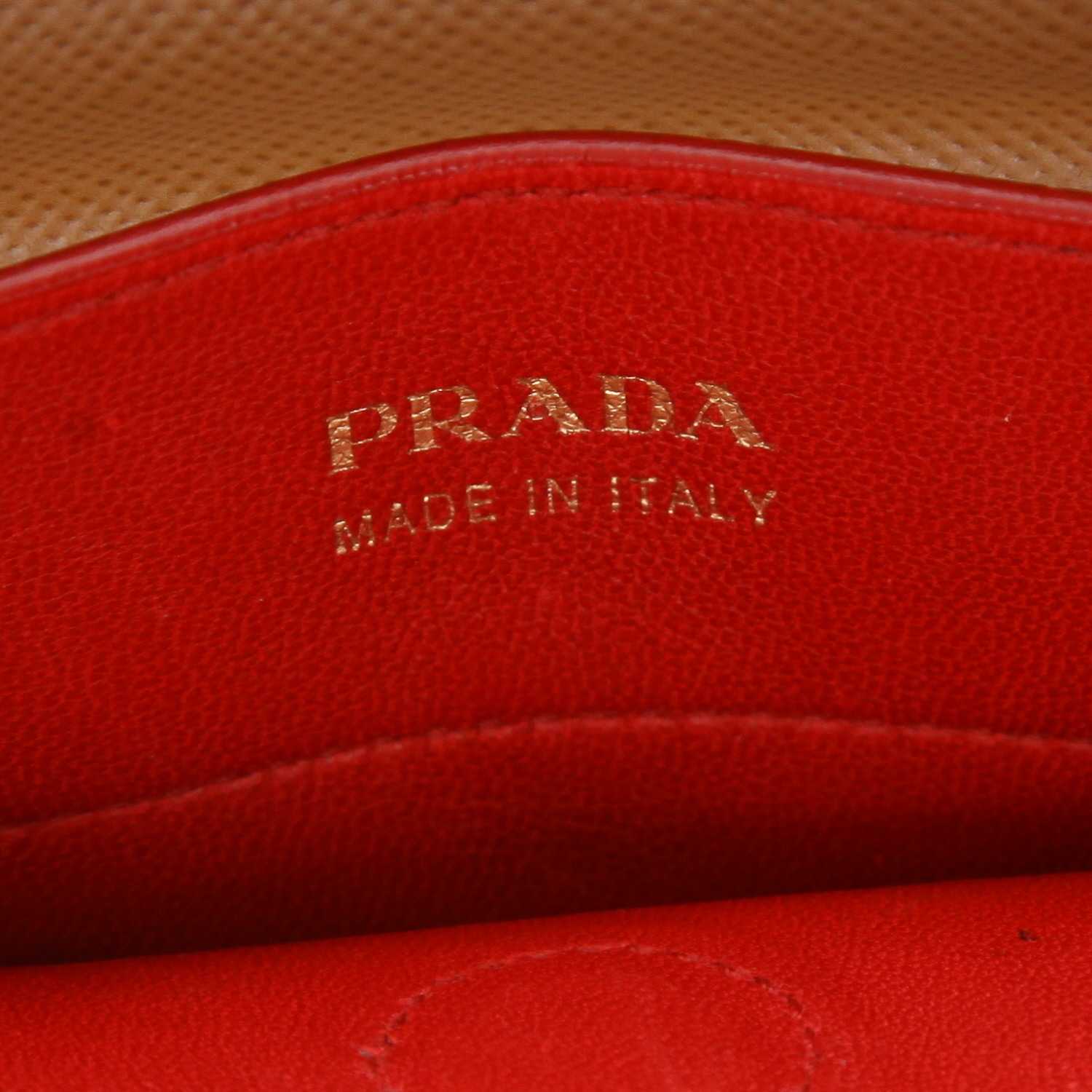 Sac bandoulière Prada  Double en cuir saffiano marron - Detail D2