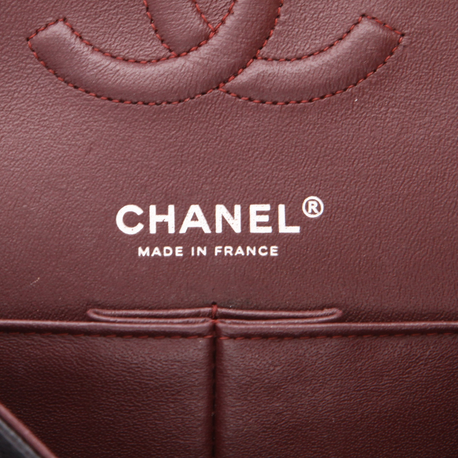 Sac à main Chanel  Timeless Classic en cuir matelassé noir - Detail D2