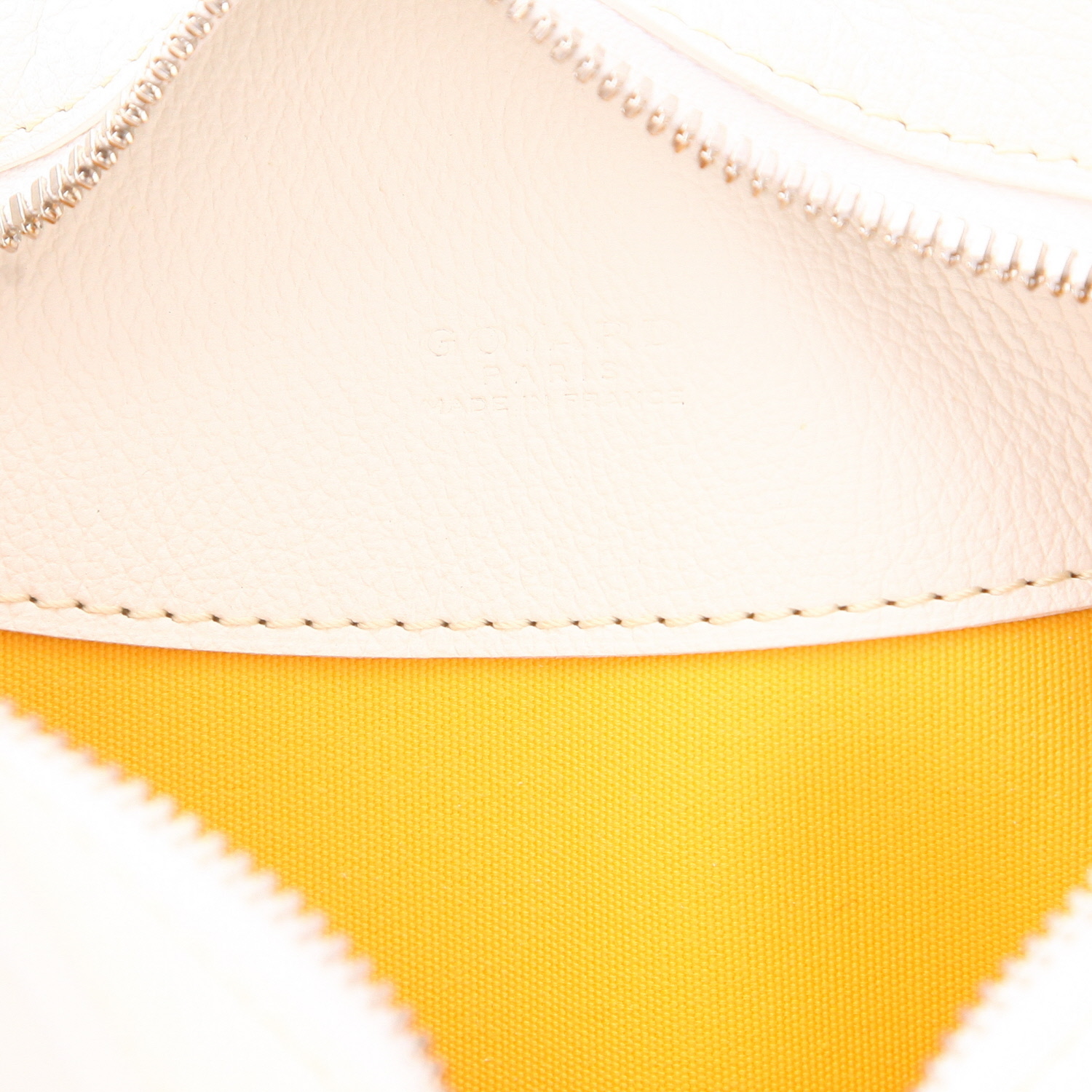 Goyard  Hirondelle shoulder bag  in white Goyard canvas  and white leather - Detail D2