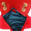 Gucci  GG Marmont shoulder bag  in red velvet - Detail D3 thumbnail