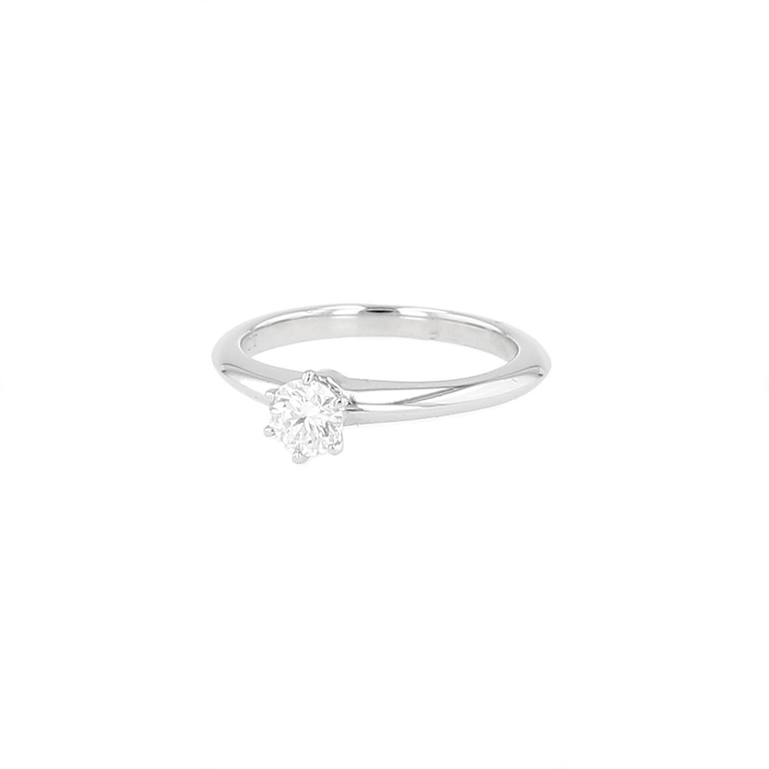 Anello Tiffany 
Co Setting in platino e diamante