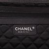 Sac à main Chanel   en cuir irisé noir - Detail D2 thumbnail