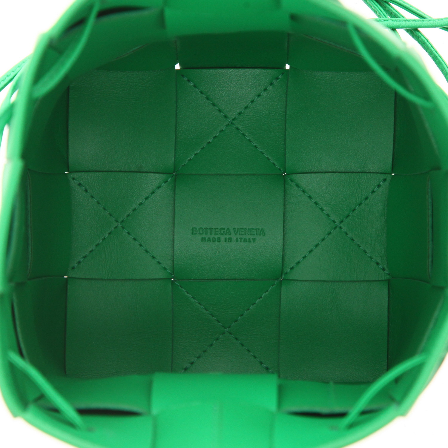 Bottega Veneta  Cassette handbag  in green intrecciato leather - Detail D3