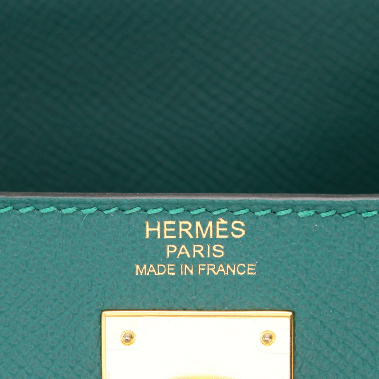 Hermès  Kelly 32 cm handbag  in malachite green epsom leather - Detail D2