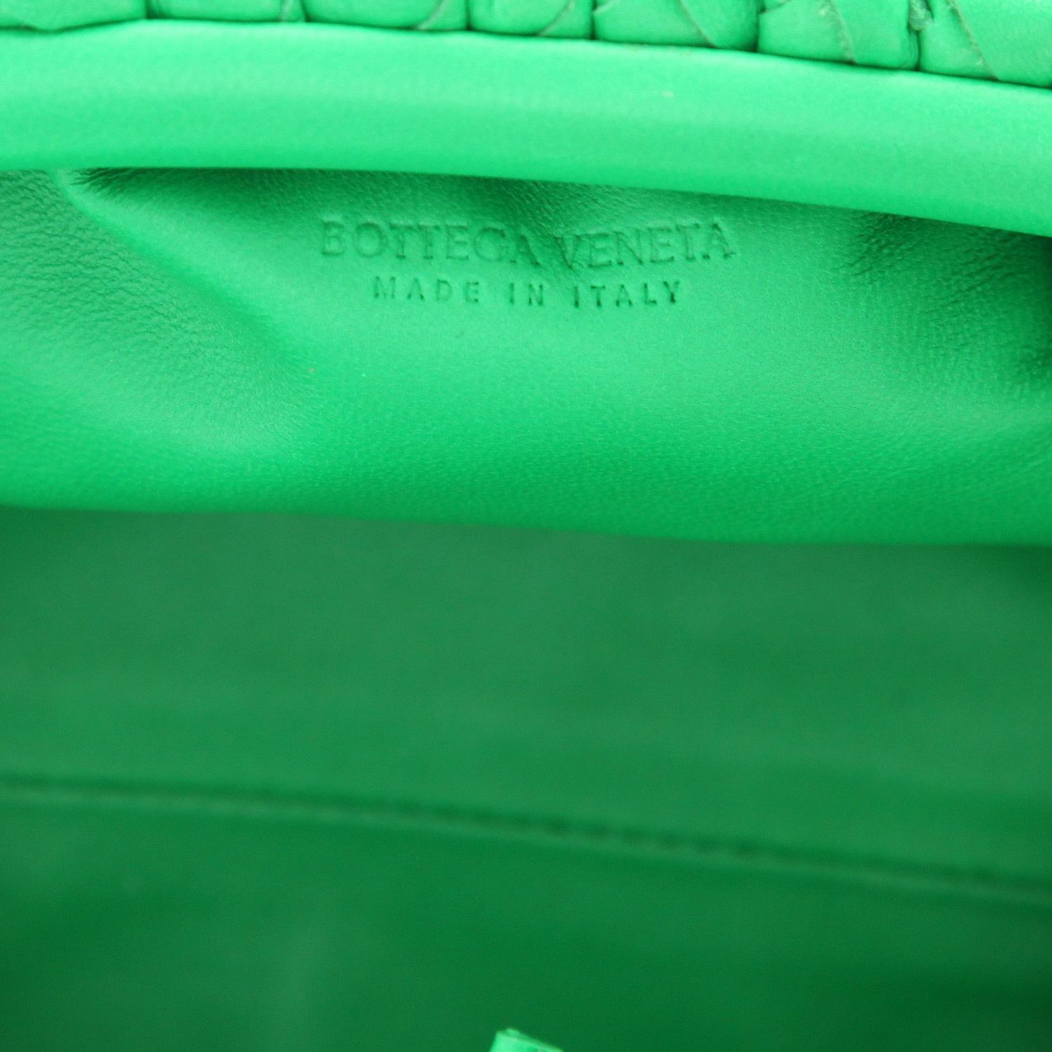 Borsa a tracolla Bottega Veneta  Pouch in pelle intrecciata verde - Detail D2