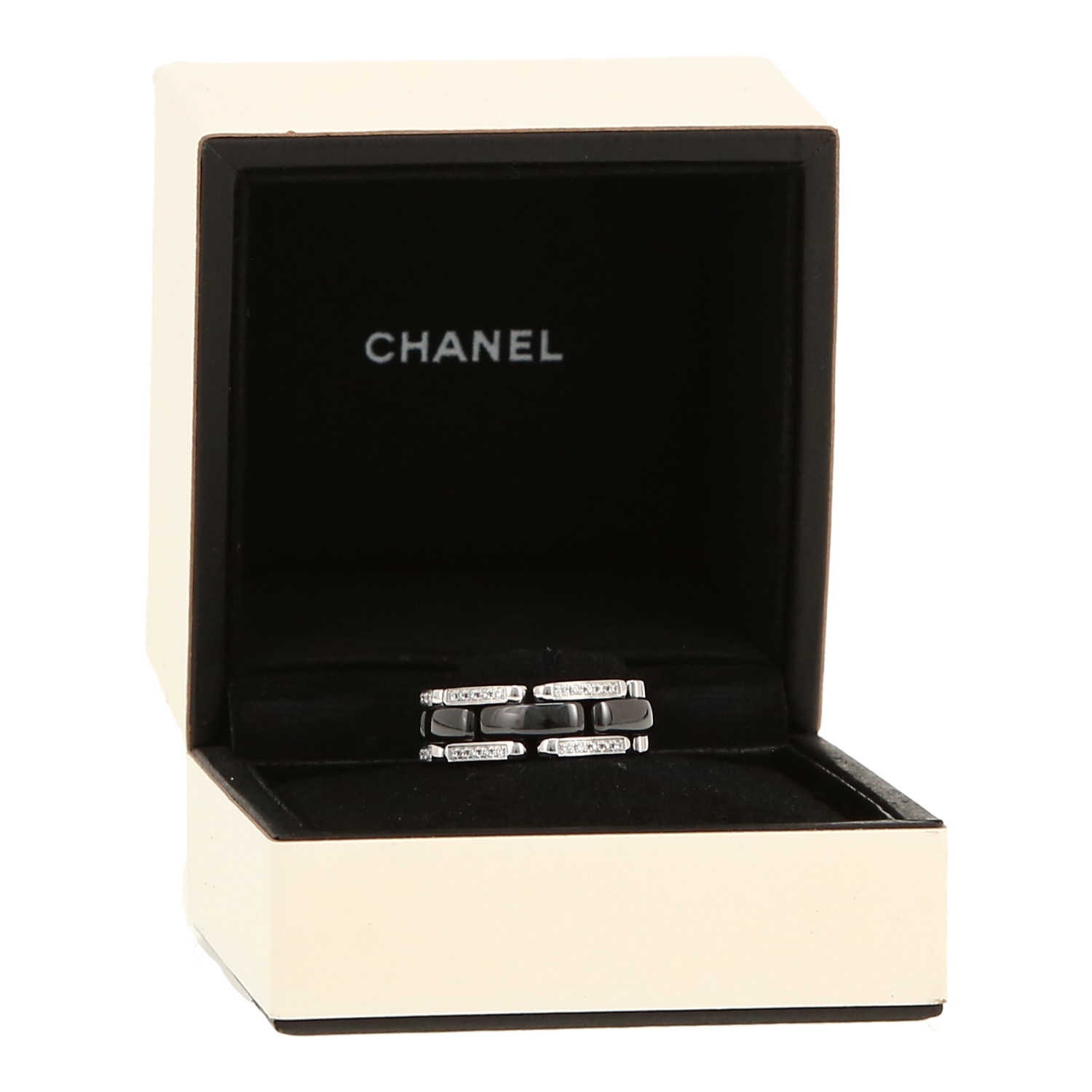 Flexible Chanel Ultra medium model ring in white gold, ceramic and diamonds - Detail D2