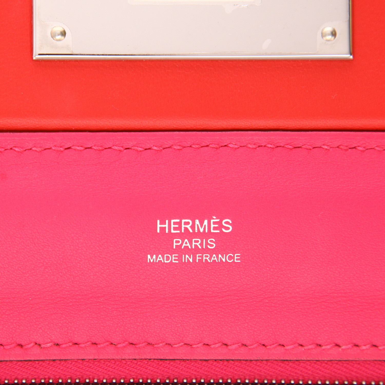 Hermès  24/24 mini  shoulder bag  in pink Evercolor leather  and red Swift leather - Detail D2