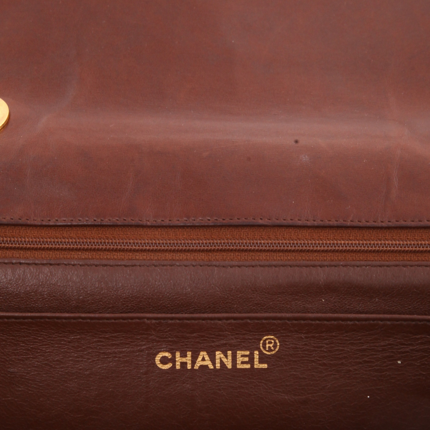Chanel  Timeless Vintage shoulder bag  in brown quilted leather - Detail D2