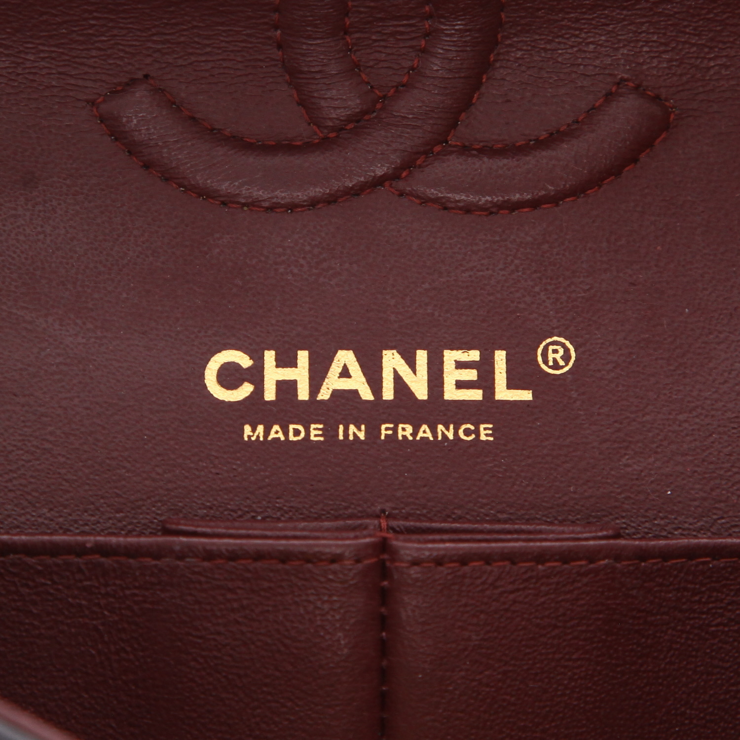 Sac à main Chanel  Timeless Petit en cuir matelassé noir - Detail D2