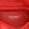 Sac bandoulière Chanel  Mini Timeless en cuir matelassé rouge - Detail D2 thumbnail