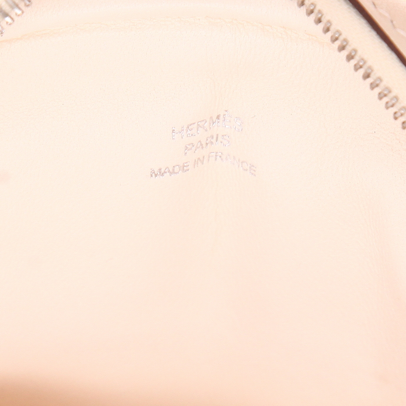 Bolsito-cinturón Hermès  In-The-Loop en cuero swift Nata - Detail D2