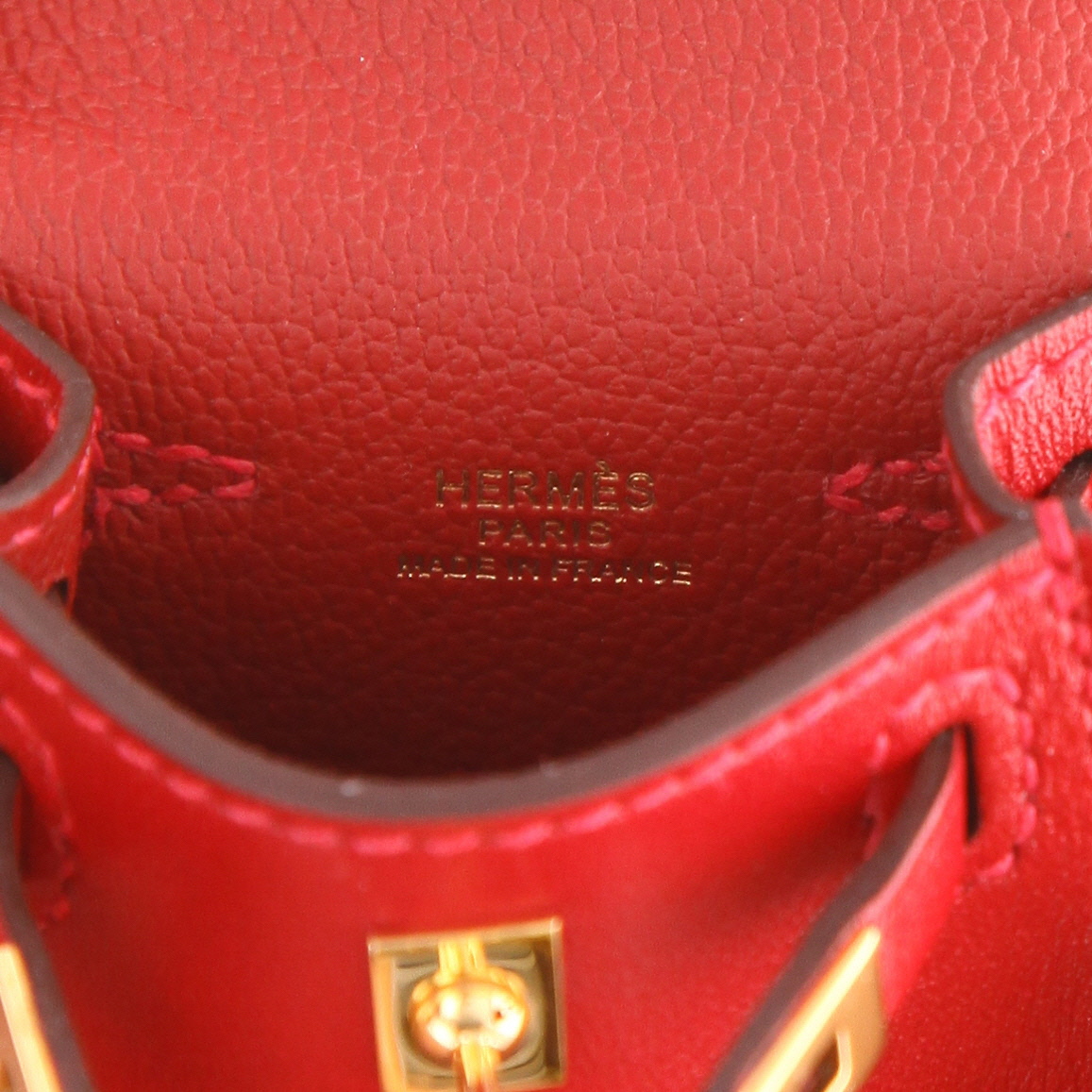 Bolsa accesorio Hermès  Kelly Twilly bag charm en cuero Tadelakt rojo y seda multicolor - Detail D2