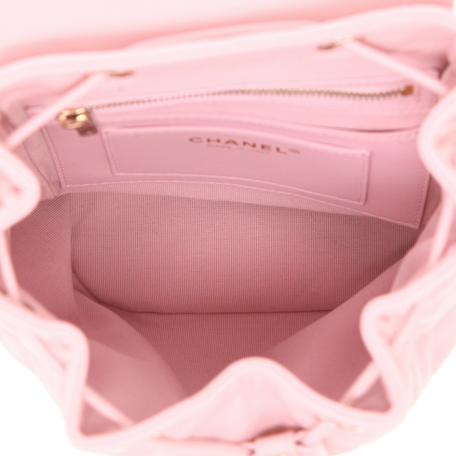 Sac à dos Chanel  Sac à dos en cuir grainé rose - Detail D3