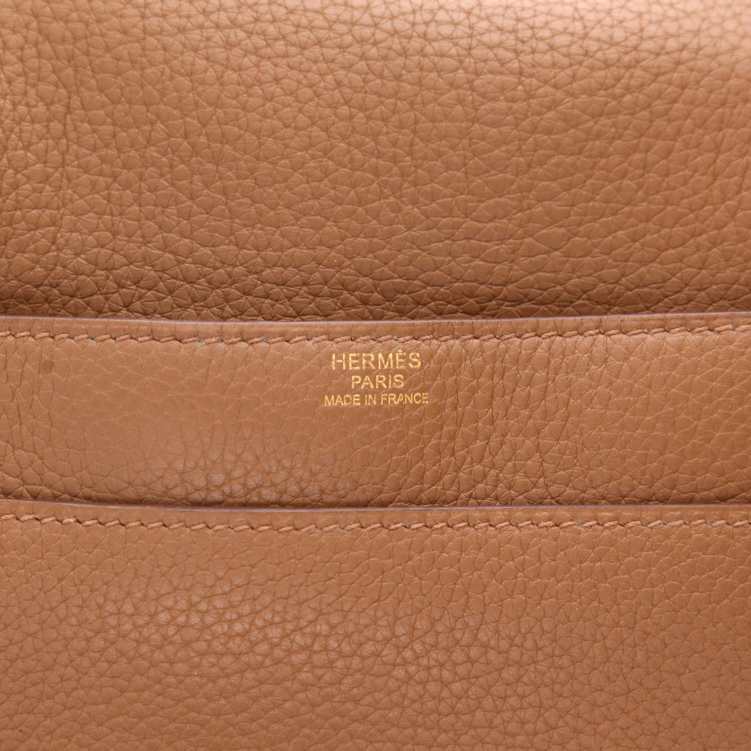 Bolso bandolera Hermès  Steve en cuero togo color oro - Detail D2