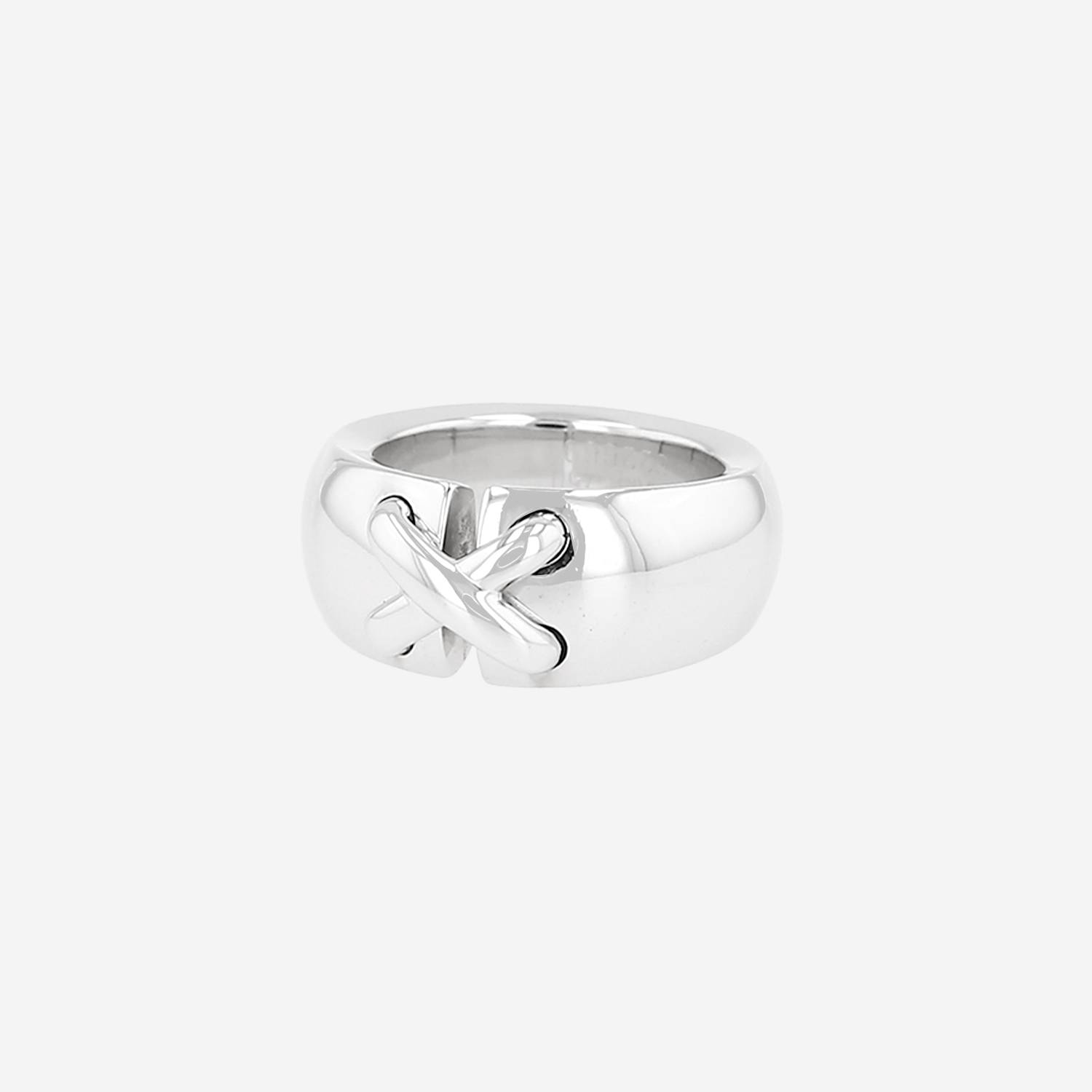 Sortija Chaumet Lien modelo mediano de oro blanco