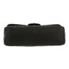 Borsa a tracolla Chanel  Timeless Jumbo in pelle martellata e trapuntata nera - Detail D1 thumbnail