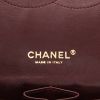 Borsa a tracolla Chanel  Timeless Maxi Jumbo in pelle trapuntata nera - Detail D2 thumbnail