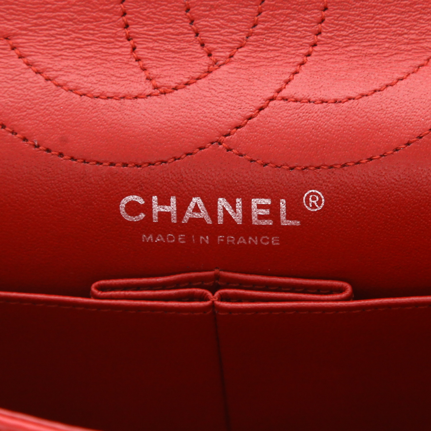 Bolso bandolera Chanel  2.55 modelo grande  en cuero acolchado rojo - Detail D2