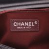 Sac à main Chanel  Timeless en cuir matelassé noir - Detail D2 thumbnail