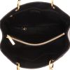 Sac porté épaule ou main Chanel  Shopping GST en cuir grainé matelassé noir - Detail D3 thumbnail
