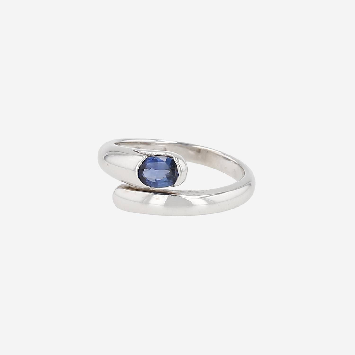Bulgari  ring in white gold and sapphire