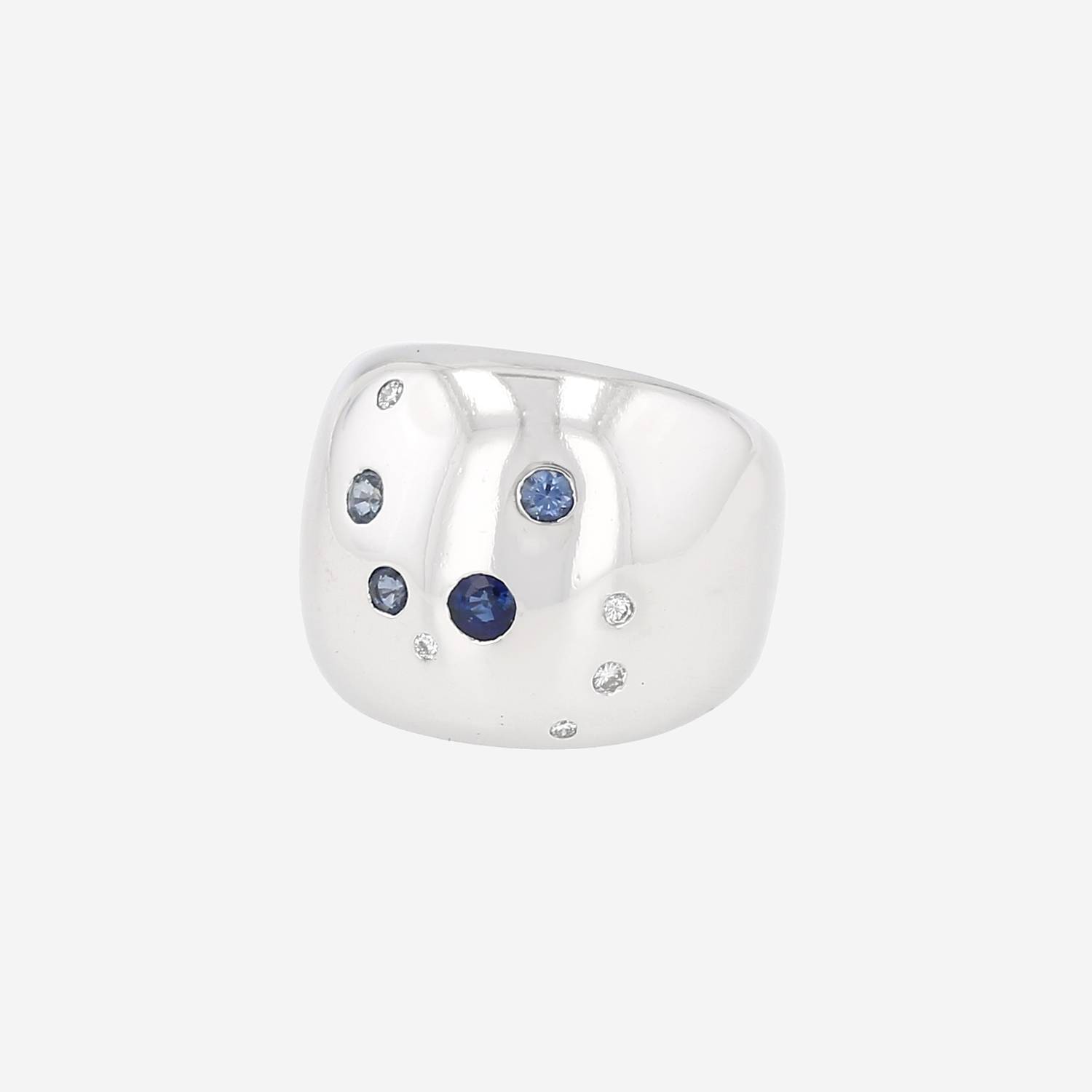 Anello Poiray  in oro bianco, zaffiri e diamanti