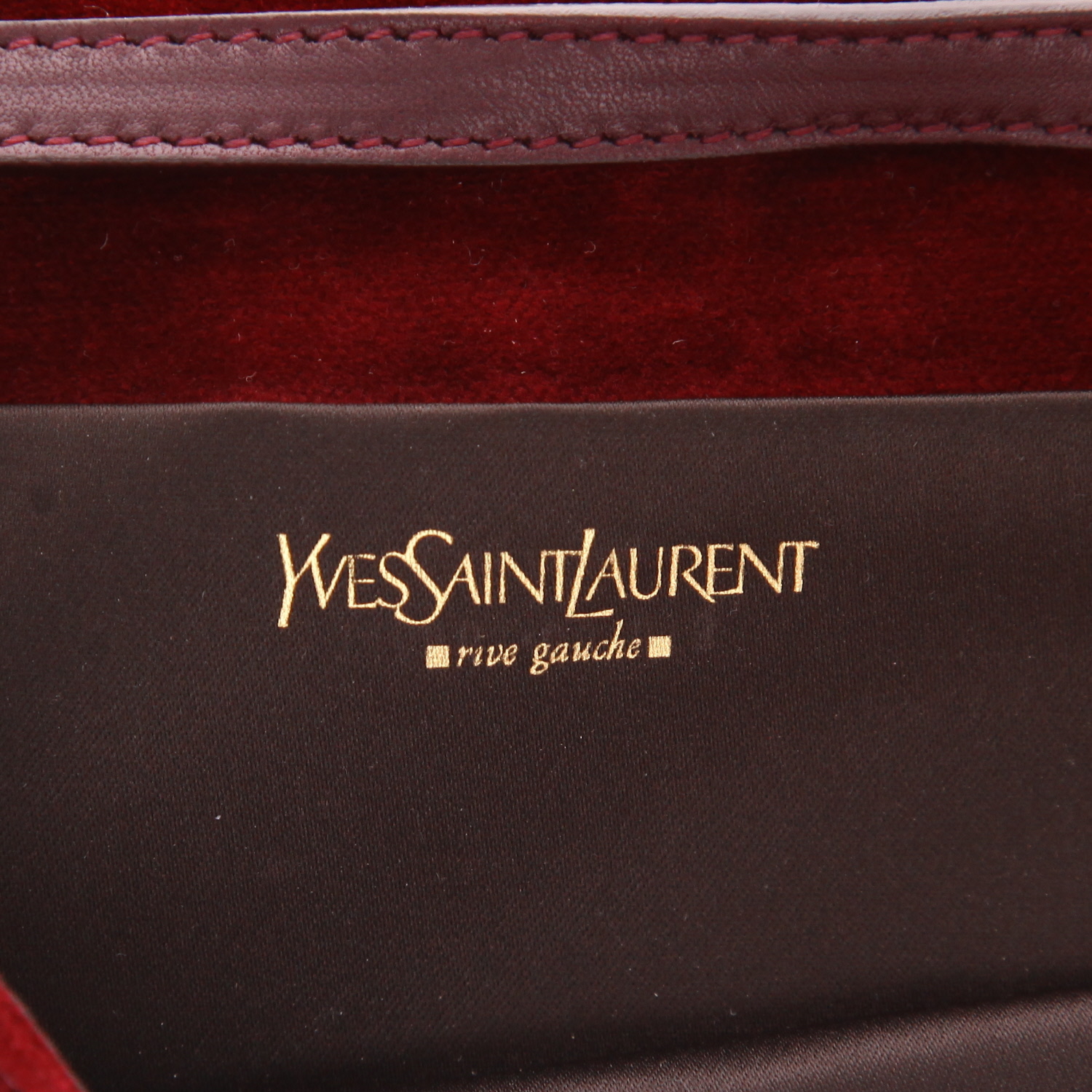 Saint Laurent  Vintage pouch  in burgundy velvet - Detail D2