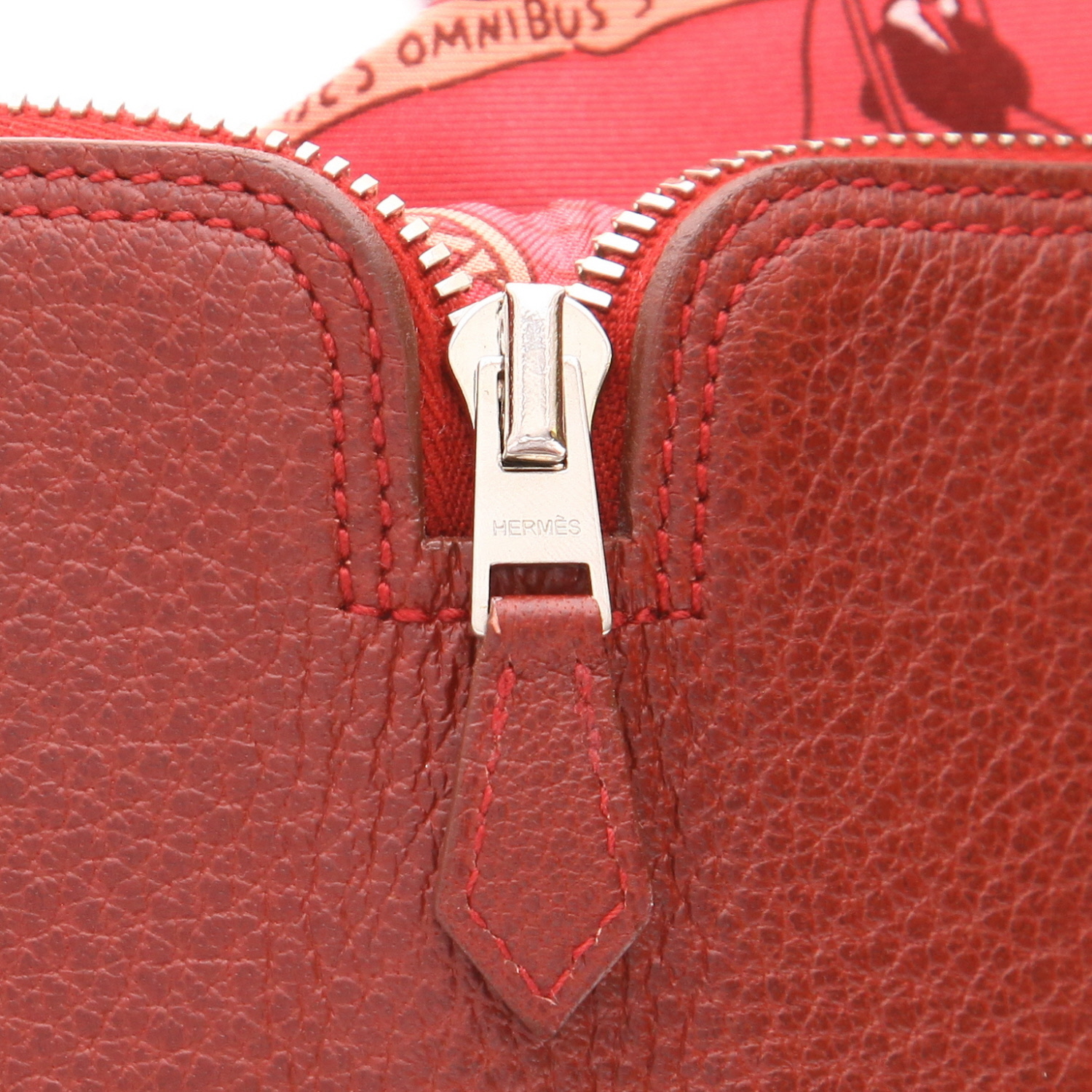 Hermès  Silky Pop - Shop Bag shopping bag  in red printed canvas  and burgundy grained leather - Detail D2