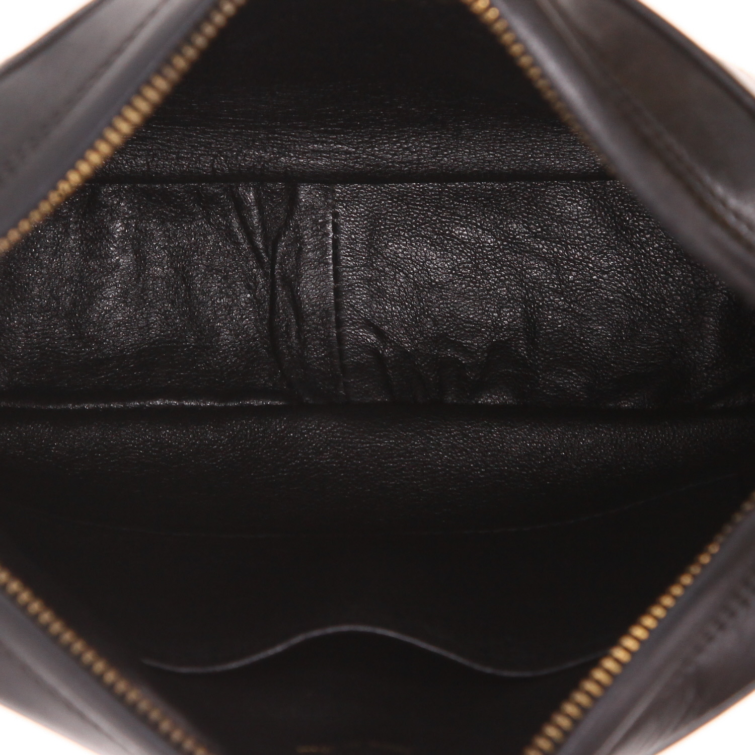 Bolso bandolera Chanel  Vintage en cuero acolchado negro - Detail D3