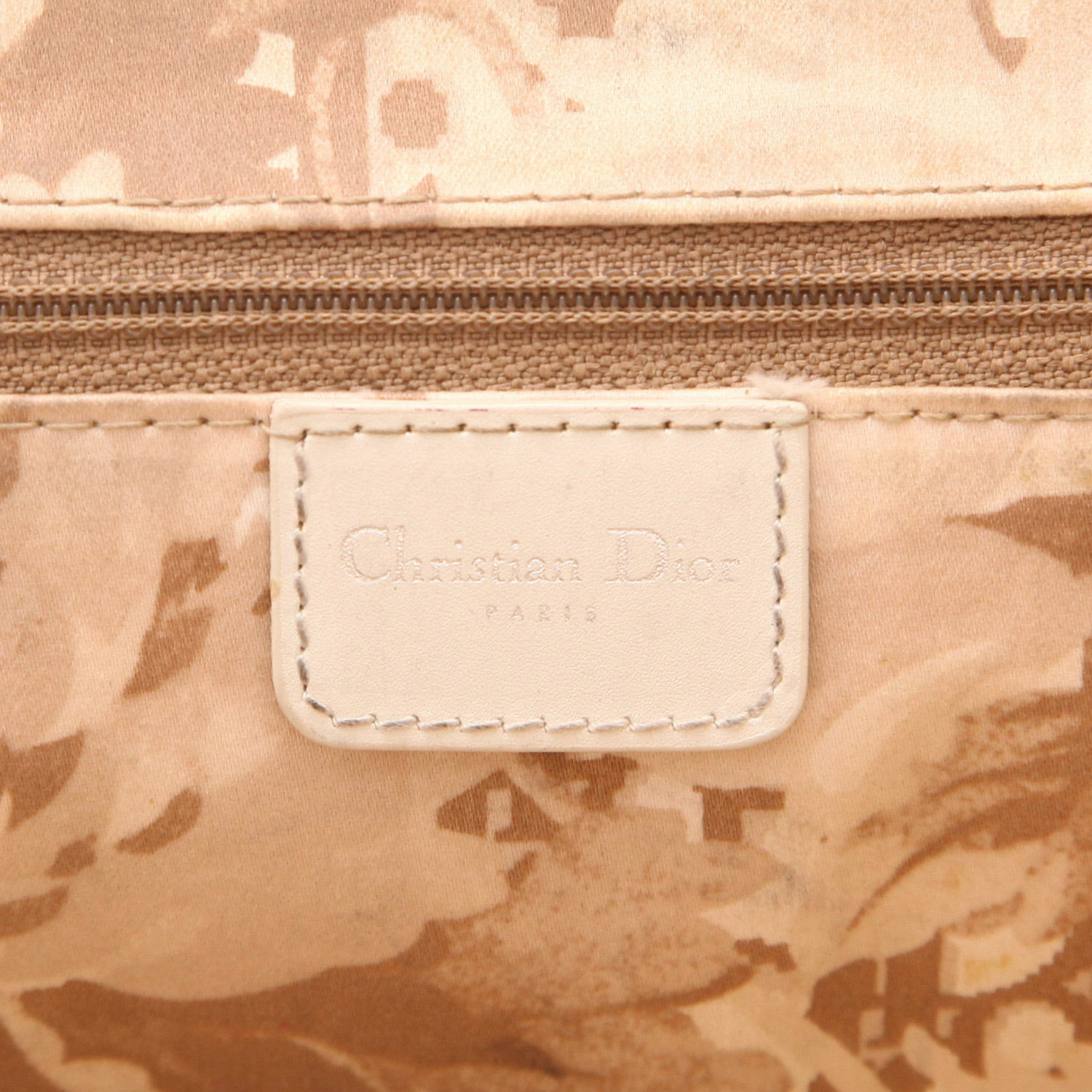 Sac à main Dior  Détective en cuir blanc - Detail D2