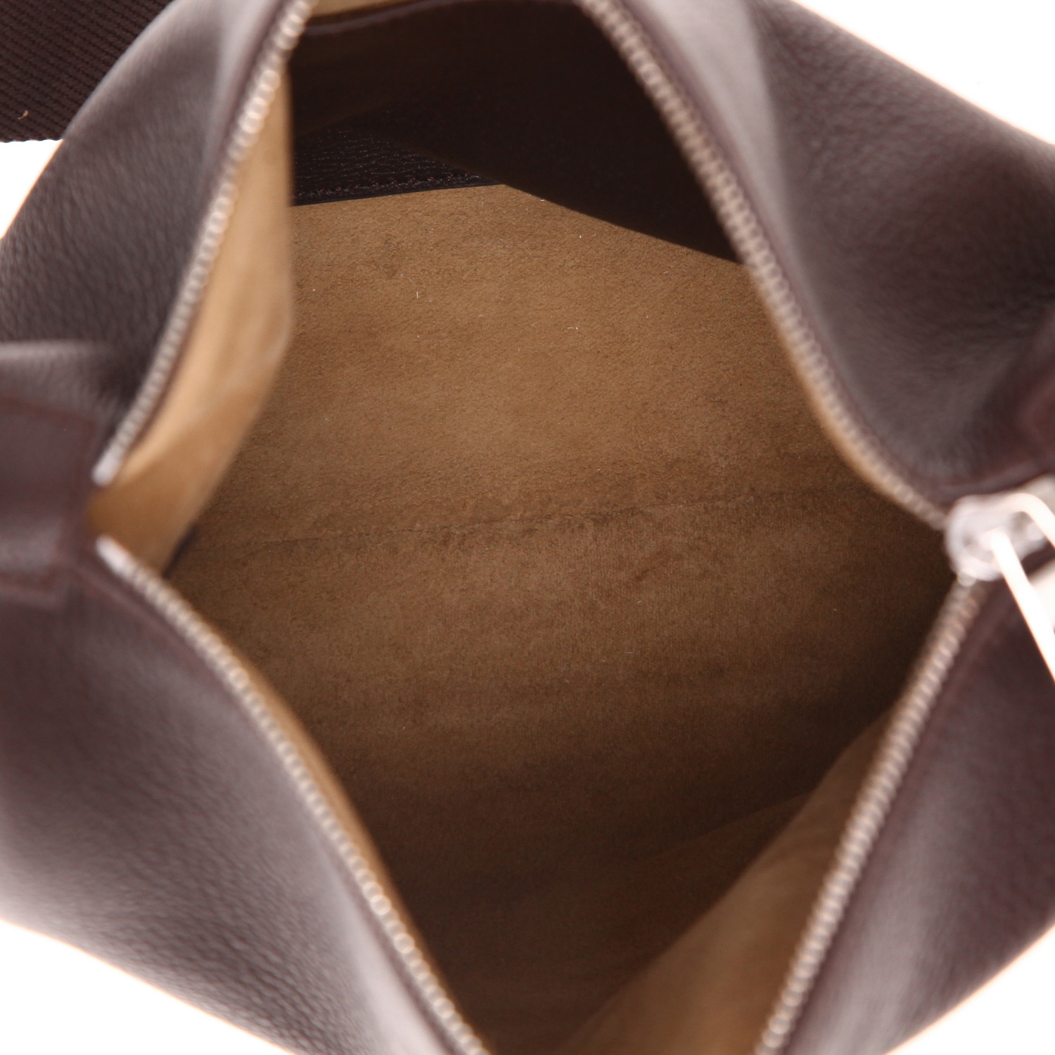 Bolso bandolera Loewe  Cubi en cuero granulado color burdeos - Detail D3