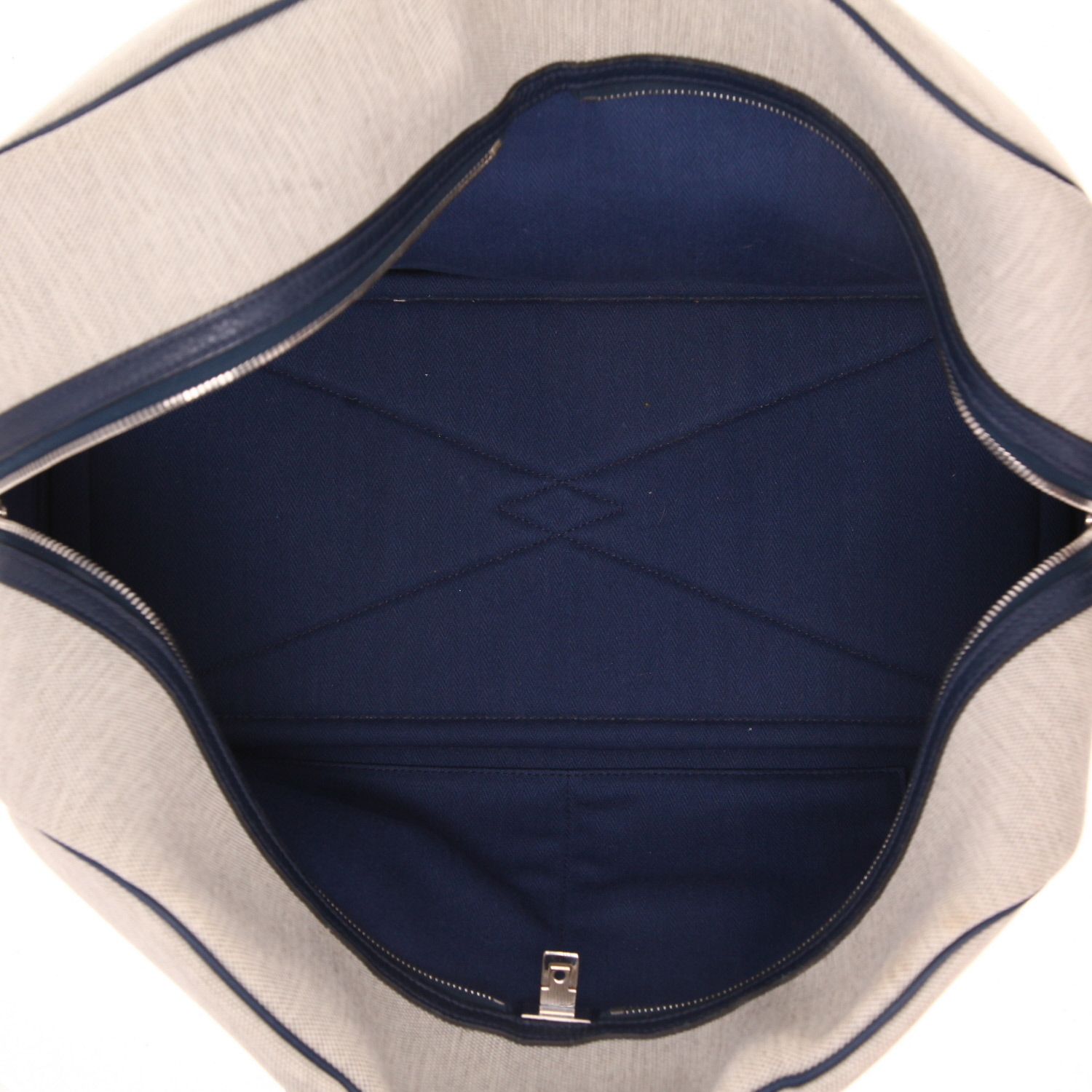 Bolsa de viaje Hermès  Victoria - Travel Bag en lona gris y cuero togo azul - Detail D3