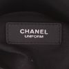 Chanel  Pochette ceinture clutch-belt  in black smooth leather - Detail D2 thumbnail