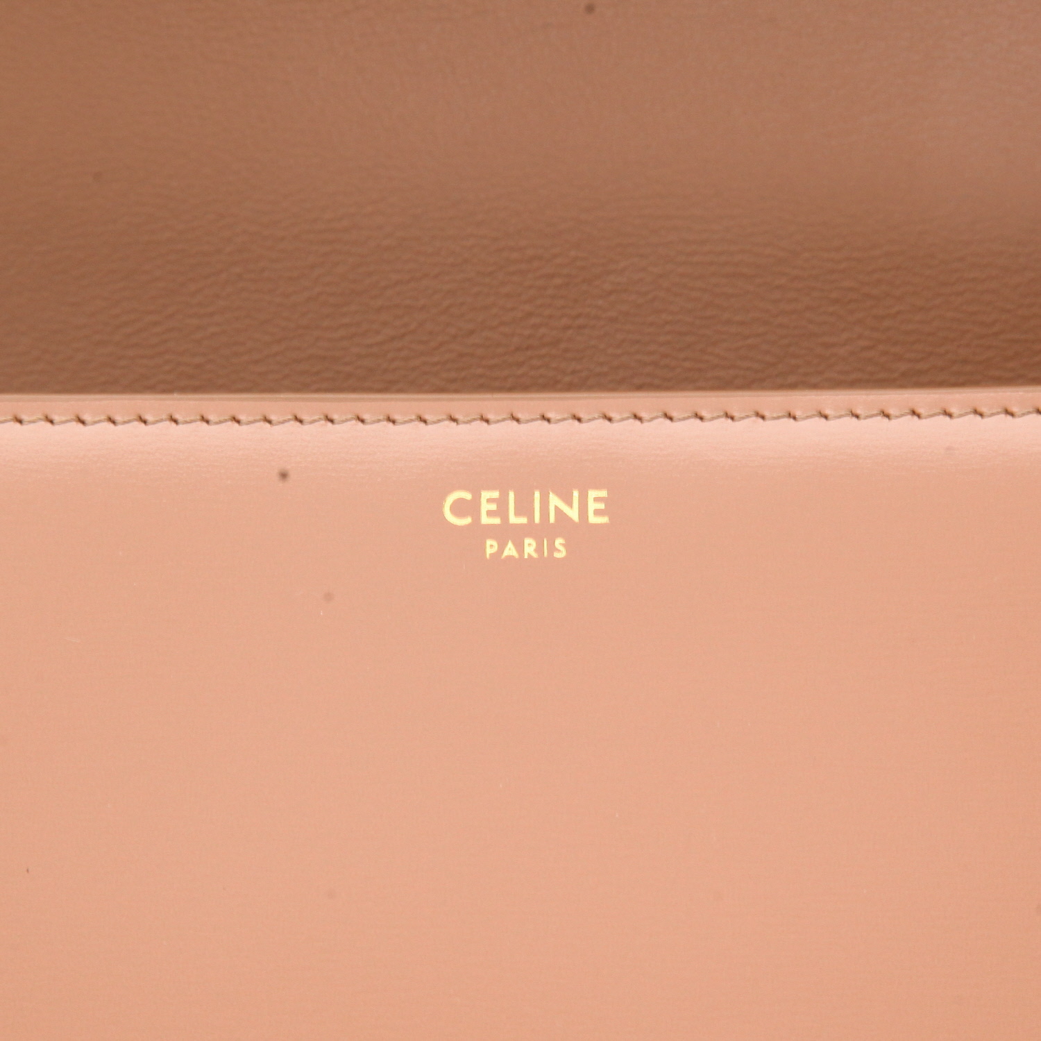 Sac bandoulière Celine  Triomphe Teen en cuir marron - Detail D2