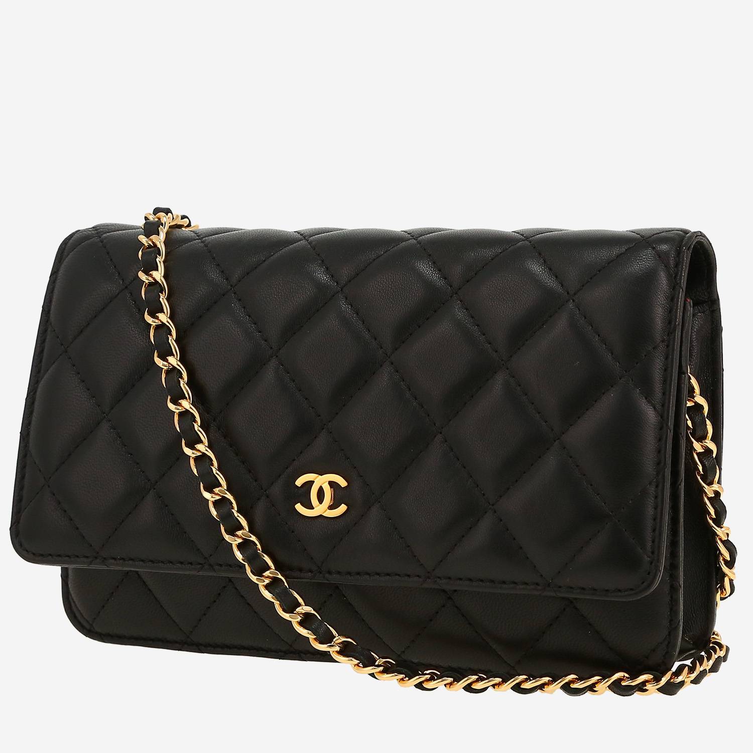 Chanel  Wallet on Chain shoulder bag  in black quilted leather