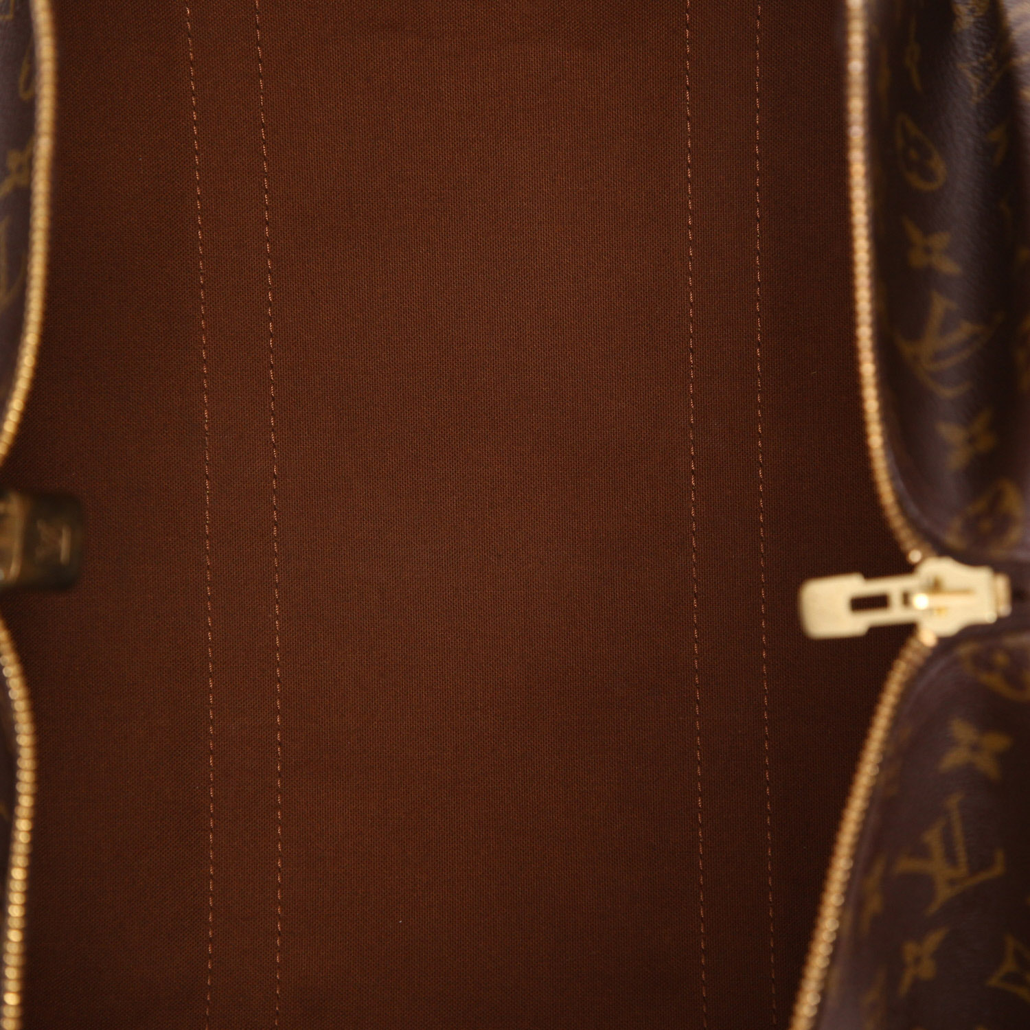 Bolsa de viaje Louis Vuitton Keepall 50 en lona Monogram marrón y piel natural - Detail D3