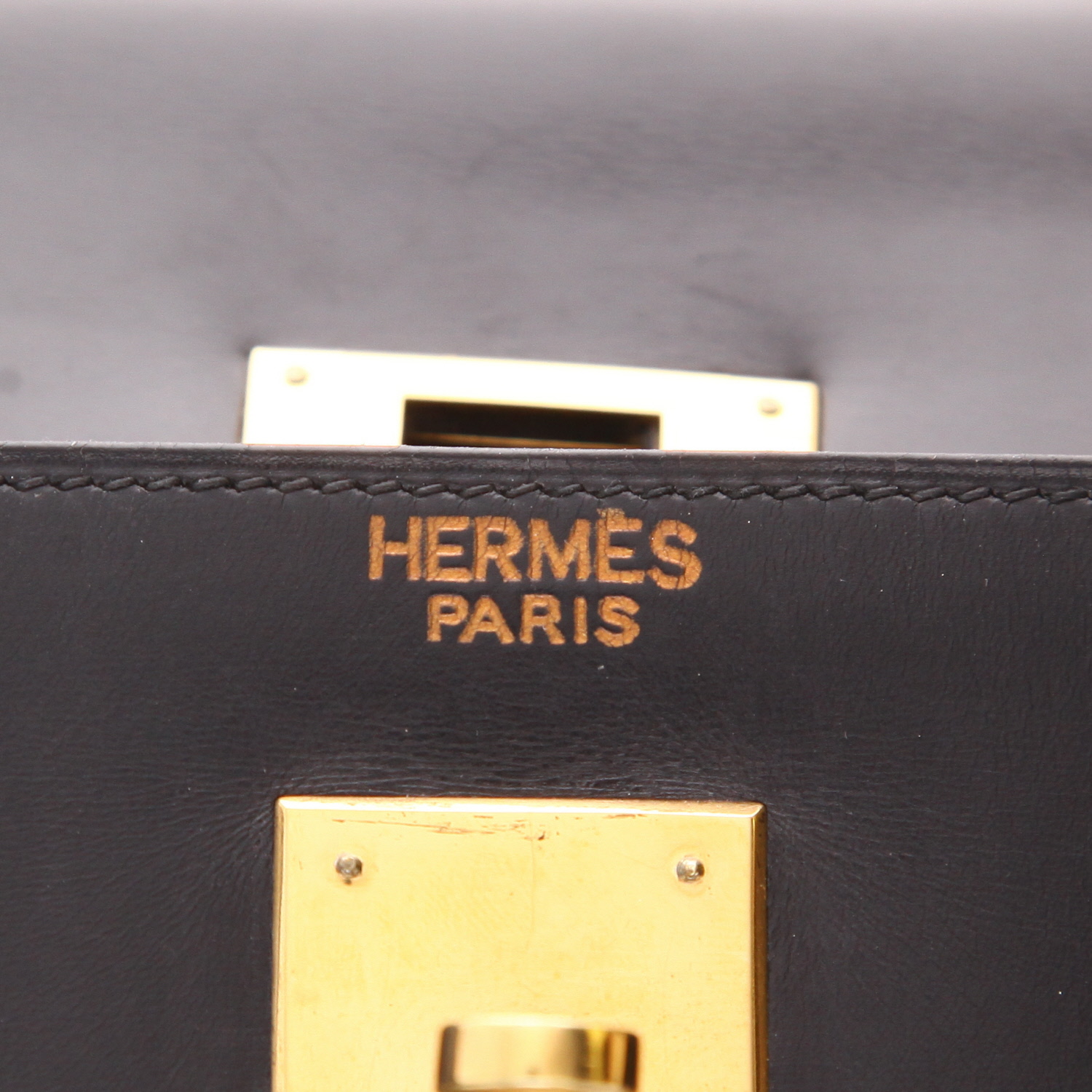 Sac à main Hermès  Kelly 32 cm en cuir box noir - Detail D2