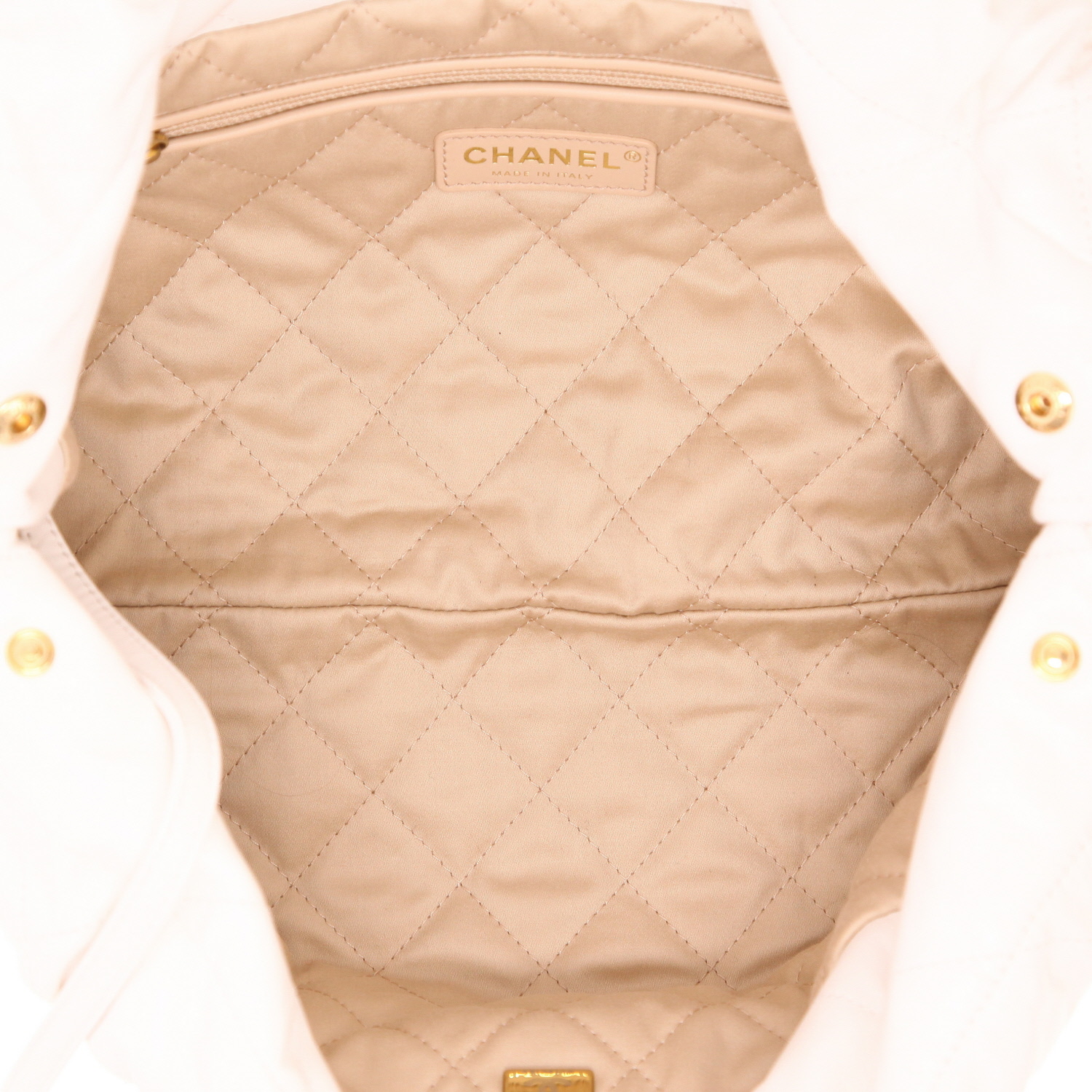 Shopping bag Chanel  22 in pelle trapuntata bianca - Detail D3