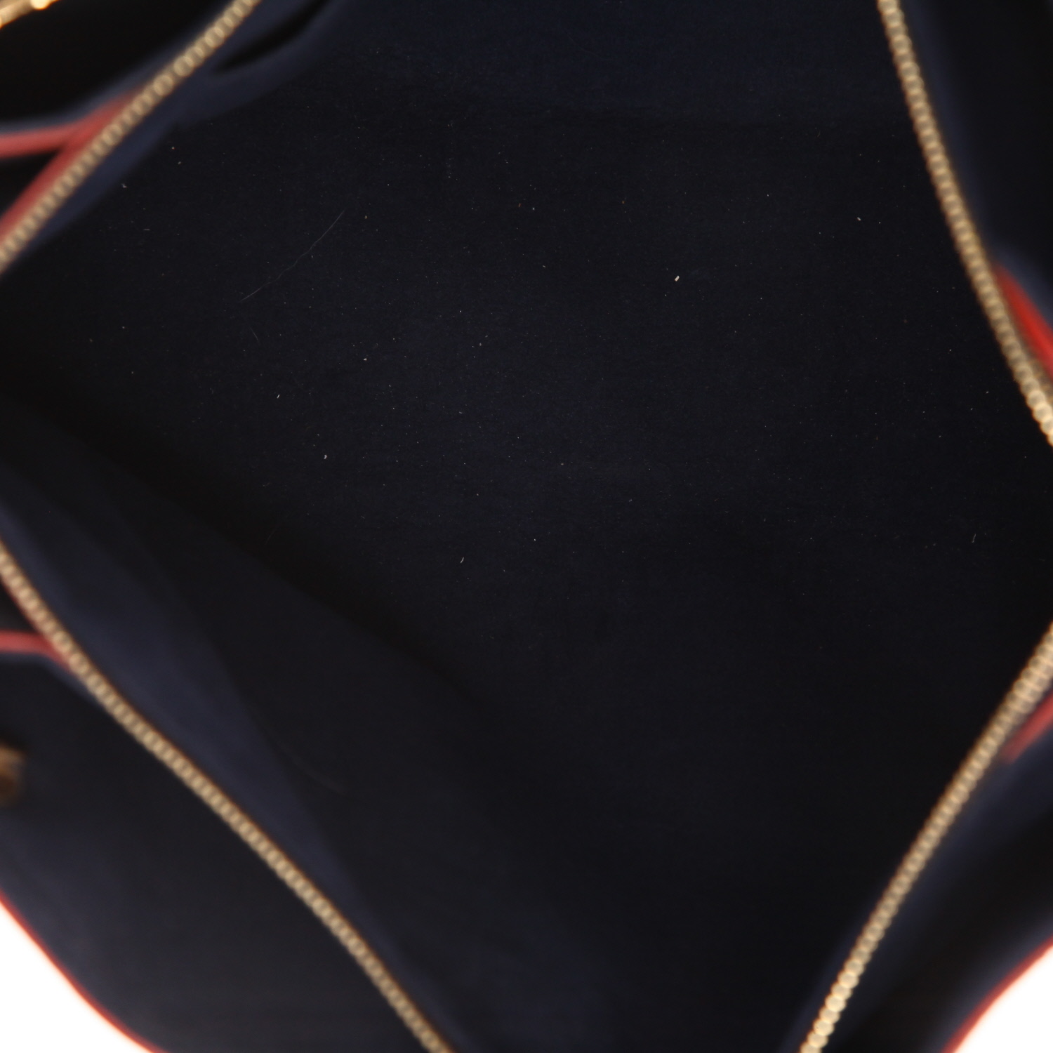 Bolso bandolera Louis Vuitton Surène de piel con el monograma estampado en azul - Detail D3