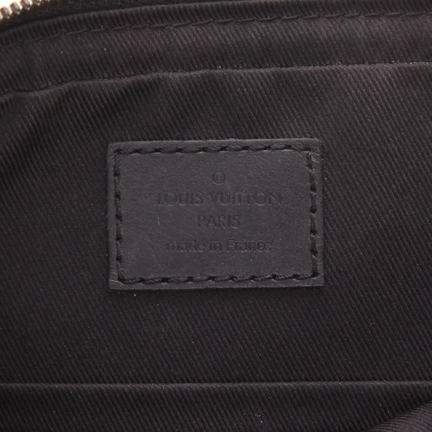 Louis Vuitton shoulder bag in black and grey "Reverso" monogram canvas and black leather - Detail D2
