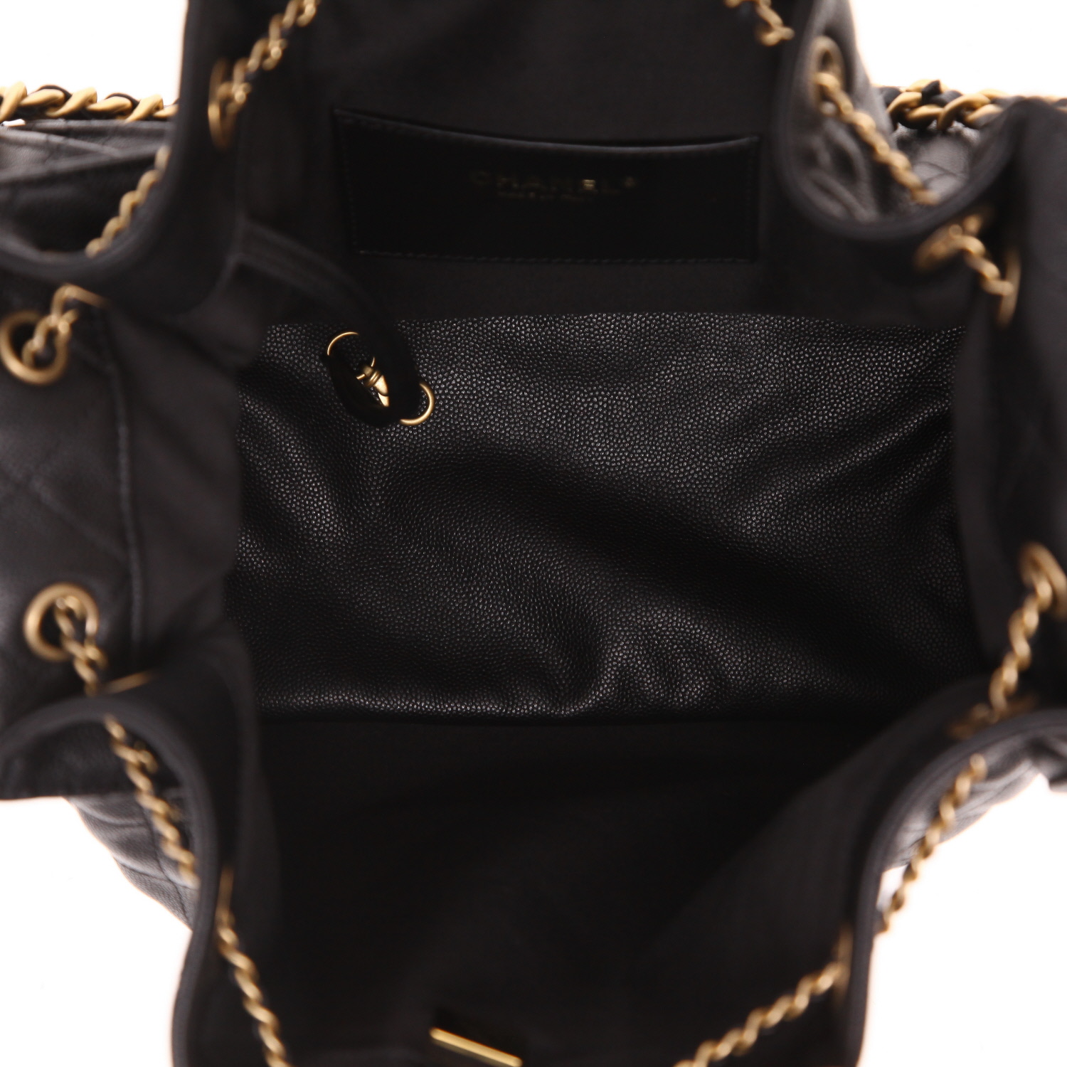 Chanel  25 shoulder bag  in black grained leather - Detail D3