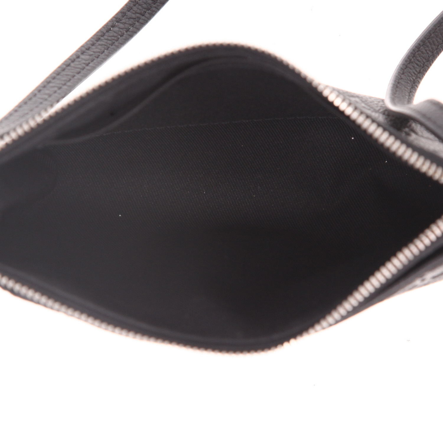 Louis Vuitton  Pallas shoulder bag  in black empreinte monogram leather - Detail D3