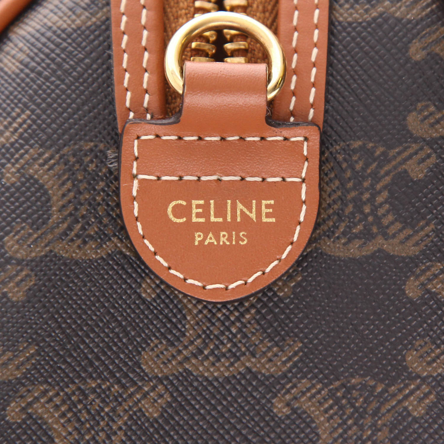 Sac à main Celine  Boston petit modèle  en toile Triomphe et cuir marron - Detail D2
