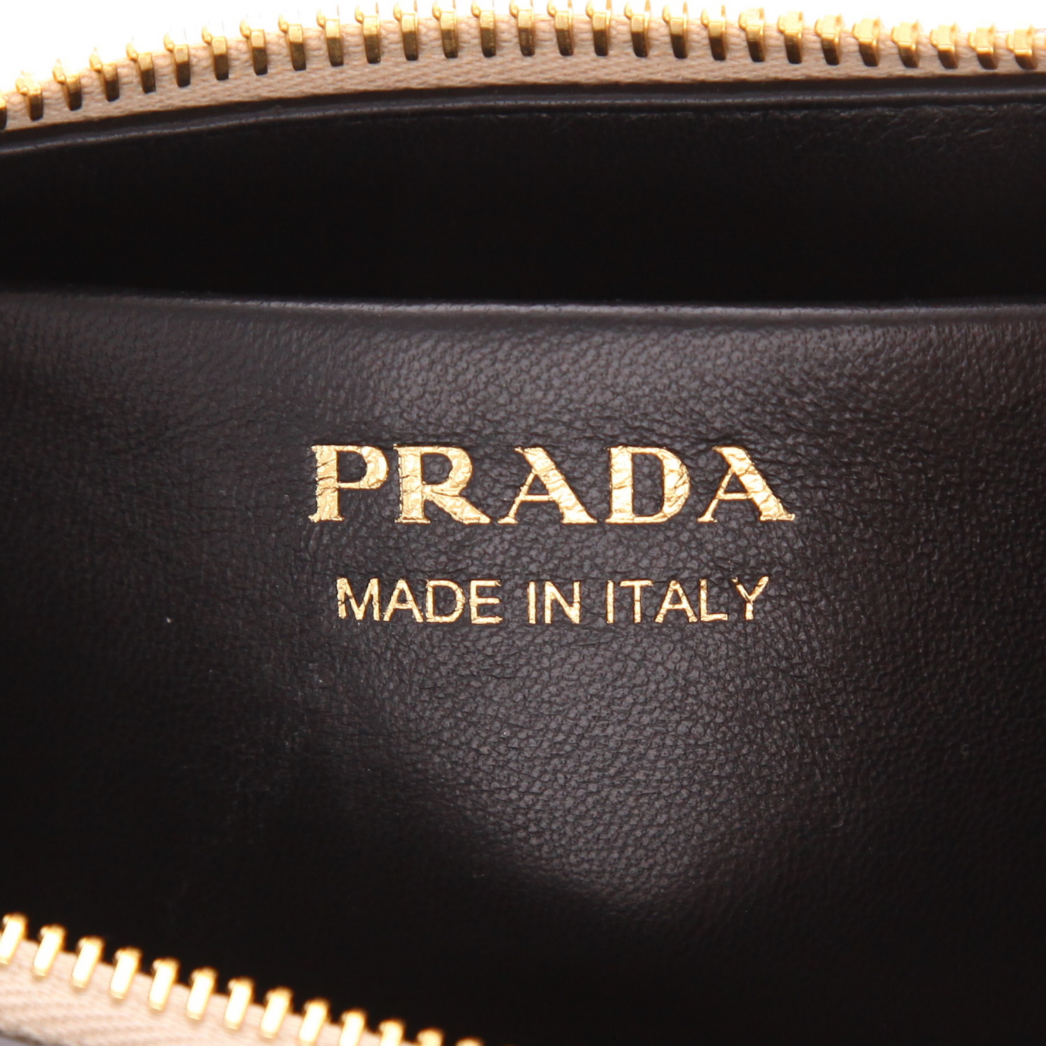 Prada   shoulder bag  in beige leather - Detail D2