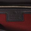 Bolso bandolera Gucci  GG Marmont en cuero acolchado negro - Detail D2 thumbnail