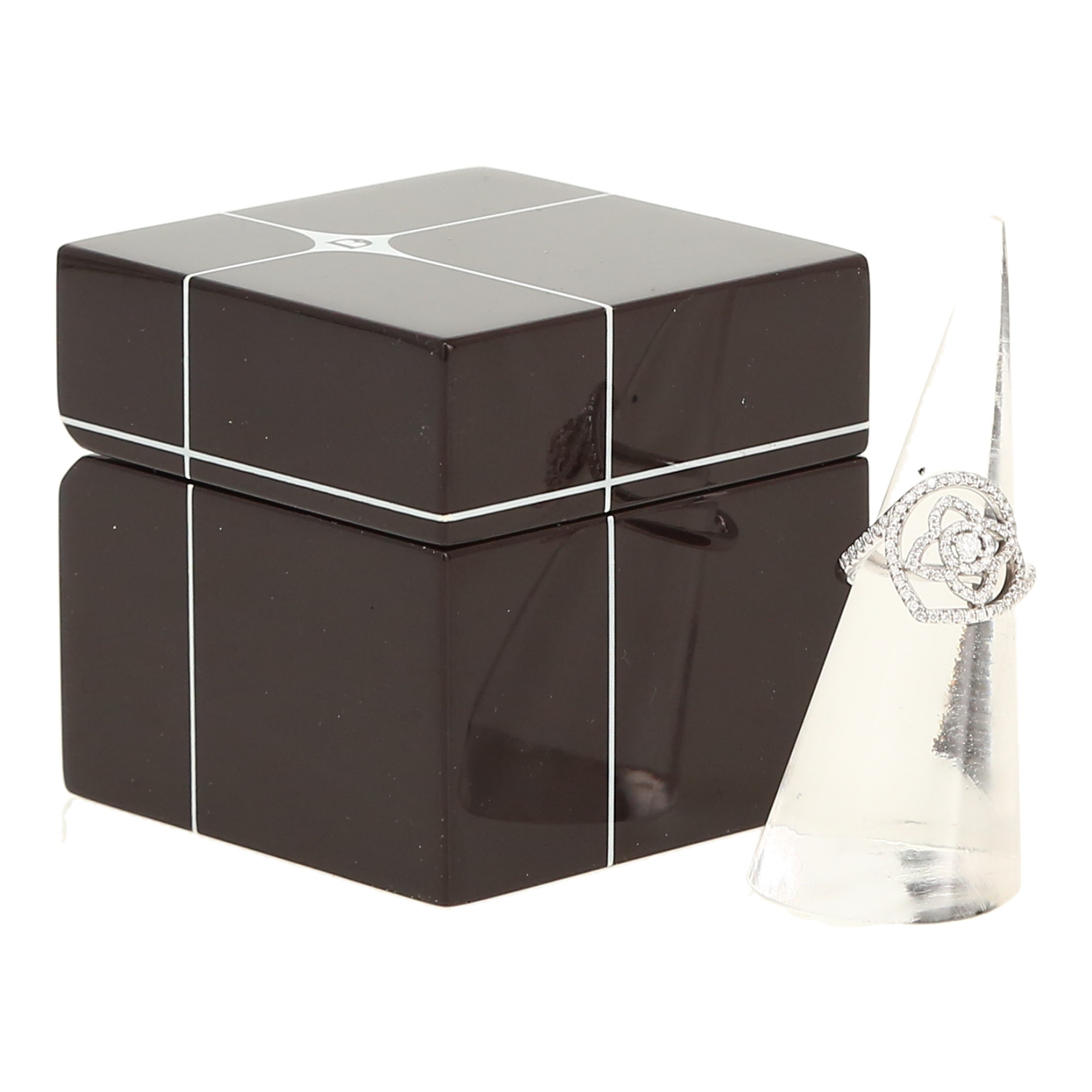 De Beers Enchanted Lotus ring in white gold and diamonds - Detail D2